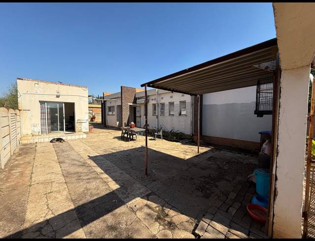 3 BEDROOM HOUSE FOR SALE IN VANDERBIJLPARK CE 3